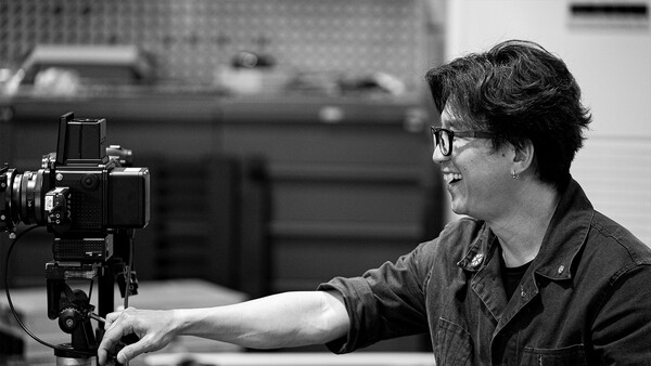 [네이버랩스 죽전 연구소를 촬영 중인 MJ KIM. 사진=네이버]