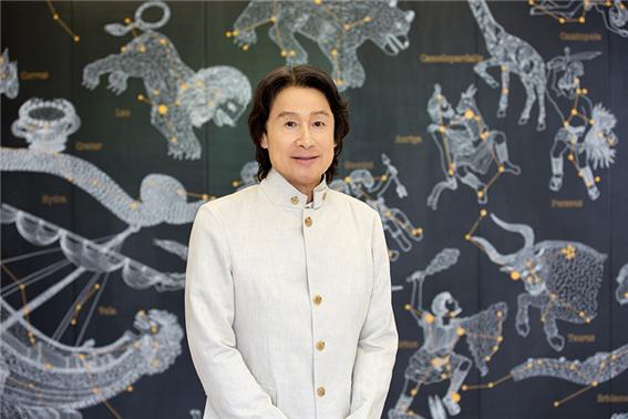 코에이 테크모의 대표이사 에리카와 요이치. https://www.koeitecmo.co.jp/ir/interview01/