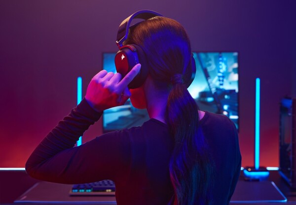 ‘HS80 무선 헤드셋’. 사진=커세어