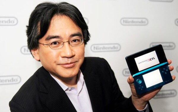 이와타 사토루. http://www.elmundotech.com/satoru_iwata_nintendo_001.jpg