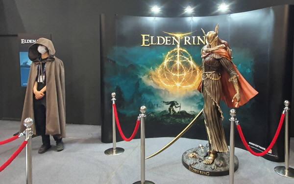 루리콘부스의 엘든링의 캐릭터 전시. 사진=박명기