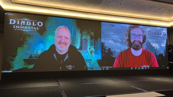 -  로드 퍼거슨 디아블로 프렌차이즈 제너럴 매니저(좌) / 조 그럽 총괄 게임 디자이너(우)