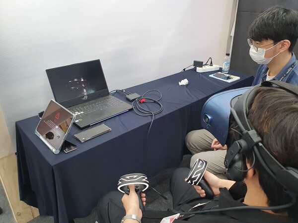 VR 공포 게임.. 'We are here, PAPA' ... 하수구 안을 정말 소름돋게 잘 꾸며놨다