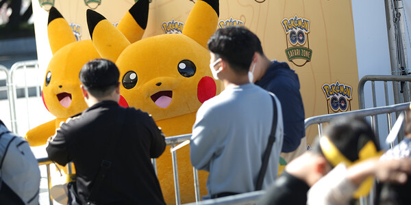 매시 정각 만남의 광장에서 피카츄가 등장하는 이벤트가 펼쳐진다.