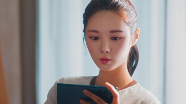 광고 속 나수아의 목소리는 성우 더빙 아닌 AI보이스다.