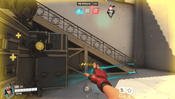 - 부적이 날아가는 속도가 느려 포커싱을 당한 아군을 케어하기 힘들다