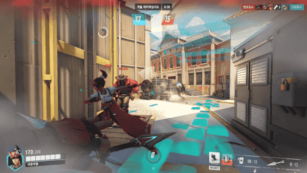 - 쿠나이는 히트박스가 좁아 적을 맞추기 힘들다.