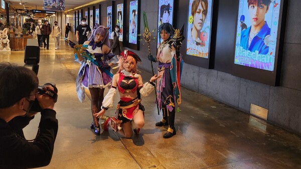 - 고퀄리티 코스어는 매번 봐도 감탄하게 된다