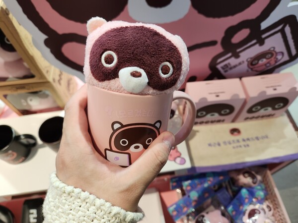 - 문구들을 보면 왜 도구리가 왜 젊은 세대에게 인기가 있는지 알 수 있다