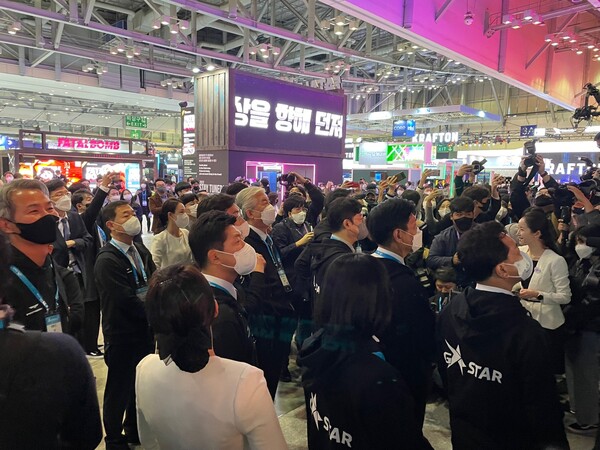 - 위믹스 생태계를 감상하는 VIP