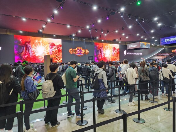 - 기대작이 많은 만큼 역시 인기만점