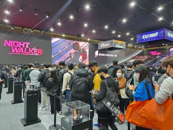 - 데이브 더 다이버의 인기도 상당하다