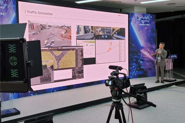 이노시뮬레이션 조준희 대표의 강연 사진=한국메타버스산업협회