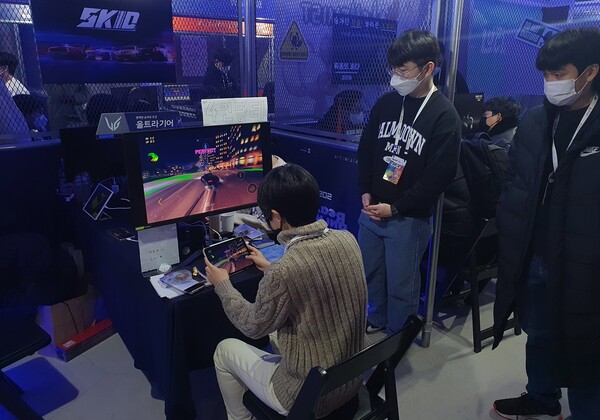 레이싱 게임 '스키드', 체험하고 계신 유저분이 정말 잘하셨다 