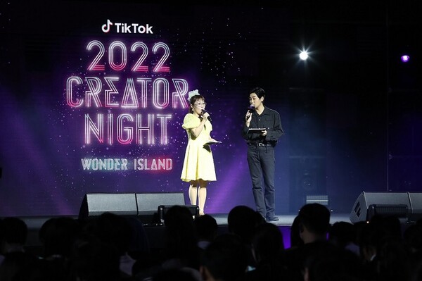 방송인 박슬기(좌), 가수 딘딘(우)