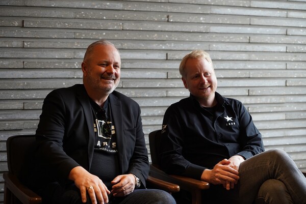 1939게임즈 창업자 이바르 크리스티얀손 대표(왼쪽), 구드문드 크리스티얀손 CCO