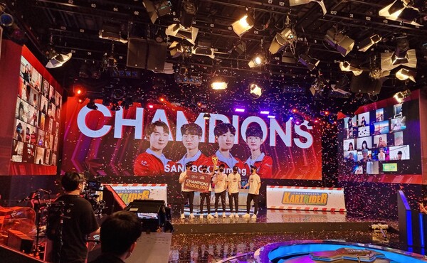 아프리카TV 프릭업 스튜디오에서 진행했던 ‘2021 카트라이더 리그 시즌1’ 결승전