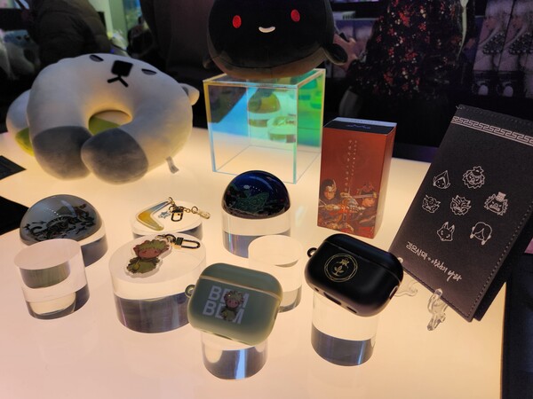 - 검은사막 굿즈들