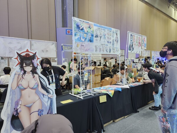 - 모든 부스가 바쁘다 