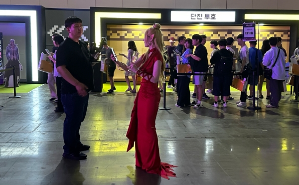 - "시원한 술이 한 잔 생각나면 언제든지 찾아와요"