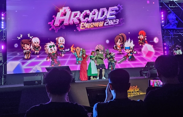 - 11시부터 시작된 무대 행사