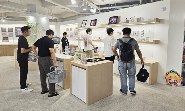 - 가디언테일즈 3주년 기념 컬래버레이션 카페 '부유성 카페'