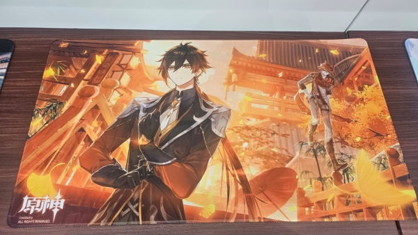 - 종려와 타르탈리아가 돋보이는 마우스 패드