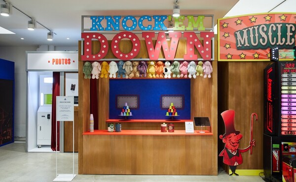 - 25초 안에 컵을 모두 쓰려뜨려야 한다