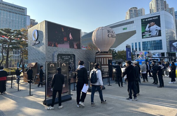 - 나이트크로우 부스는 체험 위주로 준비 중이었는데요