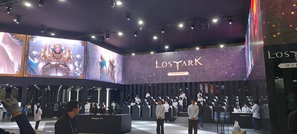 - 로스트아크 모바일 부스는 그야말로 철통 보안이었습니다