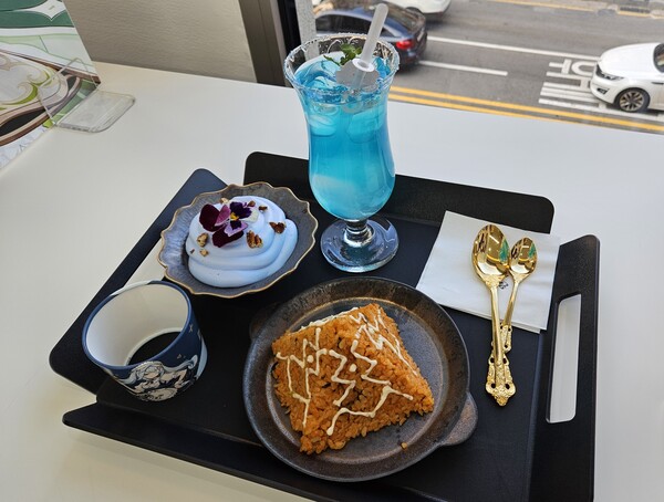 - 왠지 듀얼! 을 외쳐야 할 것 같은 볶음밥