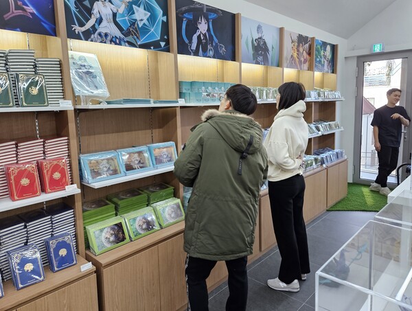 - 굿즈는 뭘 사는게 좋을까? 신중하게 고민 중