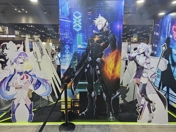 - 늠름하게 서있는 라스트 라이더 크라우