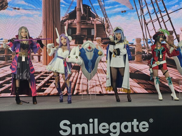 - 게임 밖으로 그대로 나온것만 같은 높은 퀄리티의 코스프레