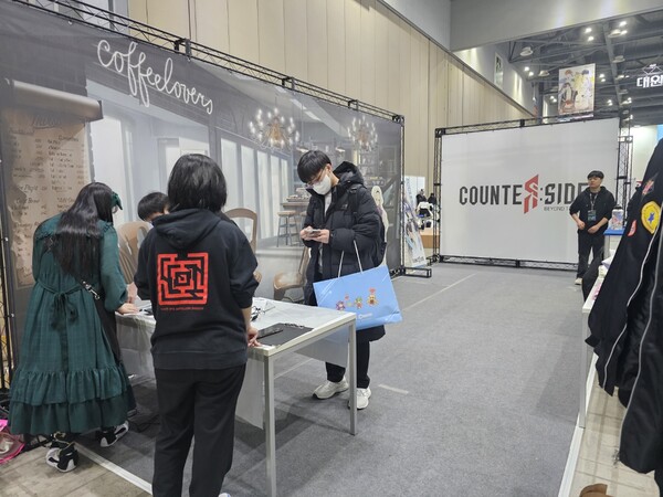 - 구매하는 순간에는 미소가 만발하는 사장님들을 볼 수 있다