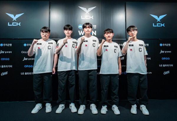 신구의 조화를 선보이며 2연승을 내달린 KT 롤스터. 사진=LCK