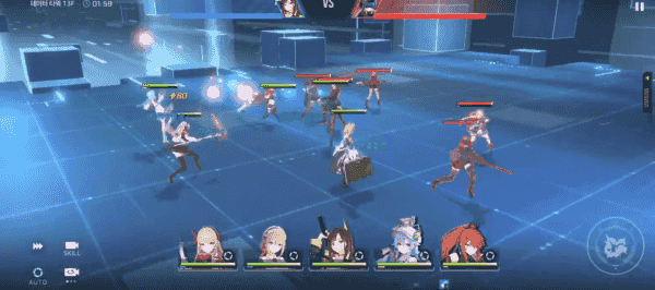 - 기본적으로 자동 플레이를 지원하며, 스킬 타이밍 등은 수동으로 조정할 수 있다