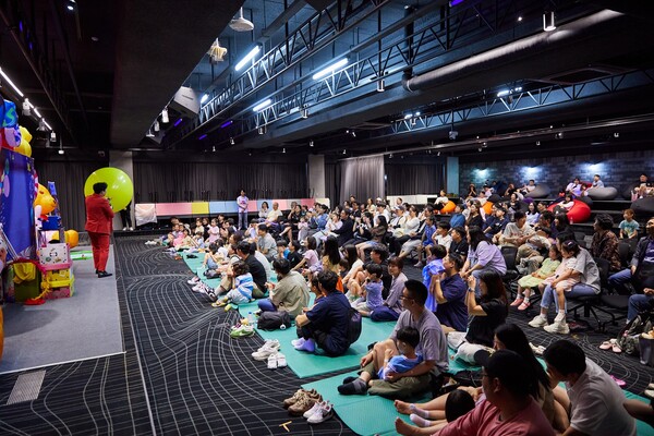 NHN 위패밀리에서 진행된 버블매직쇼