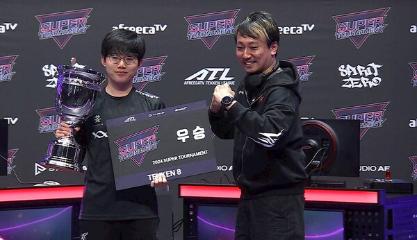 - KDF 물골드 한재균 선수, 야스다 나오야 반다이남코 마케팅 및 e스포츠 프로듀서