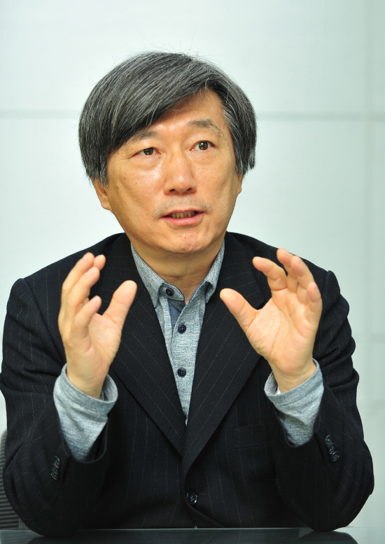 이정현 전 전주대교수