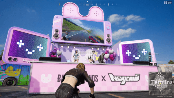 - 스테이지 위에서 춤을 추면 뮤직비디오가 재생된다