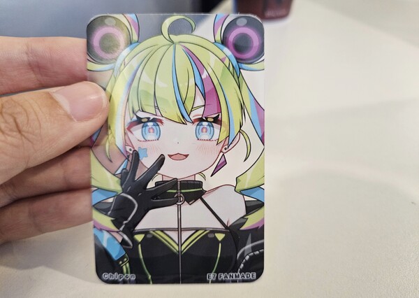 - 부스 참가자 분에게 무료 배포받은 땃쥐 카드