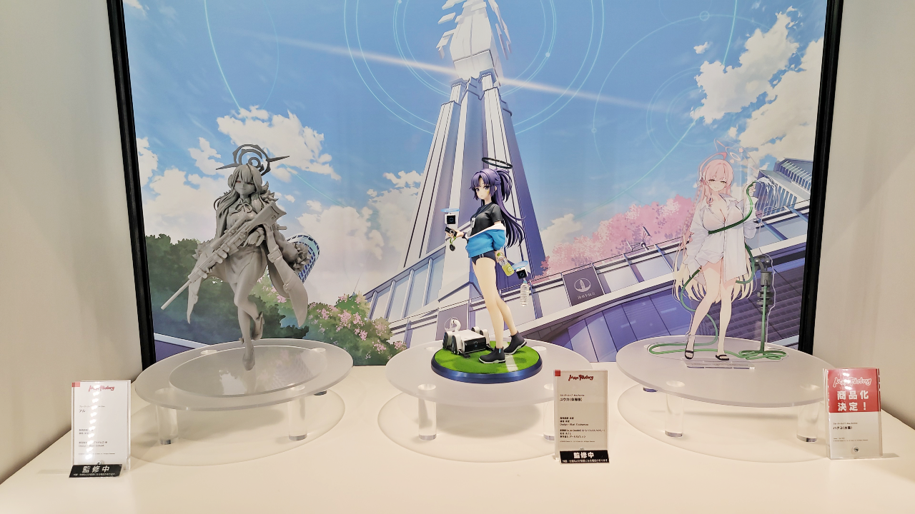 - 도색만 남은 아루 사장과 피규어 제작이 결정된 하나코(수영복)