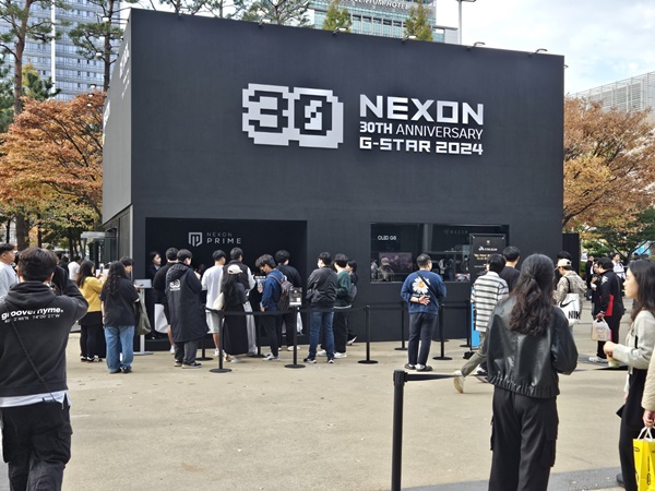 - 30주년을 기념해 야외부스도 마련됐다