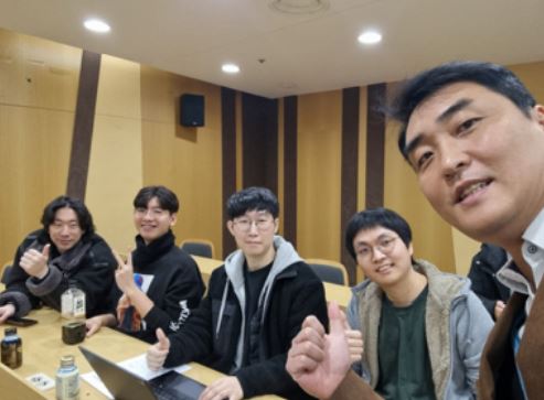 박기범,하준원,박성찬,홍기표, 지도교수 하승완(왼쪽부터). 사진=한성대