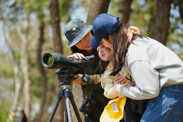 카카오게임즈 임직원 환경 교육 프로그램 탐조 활동