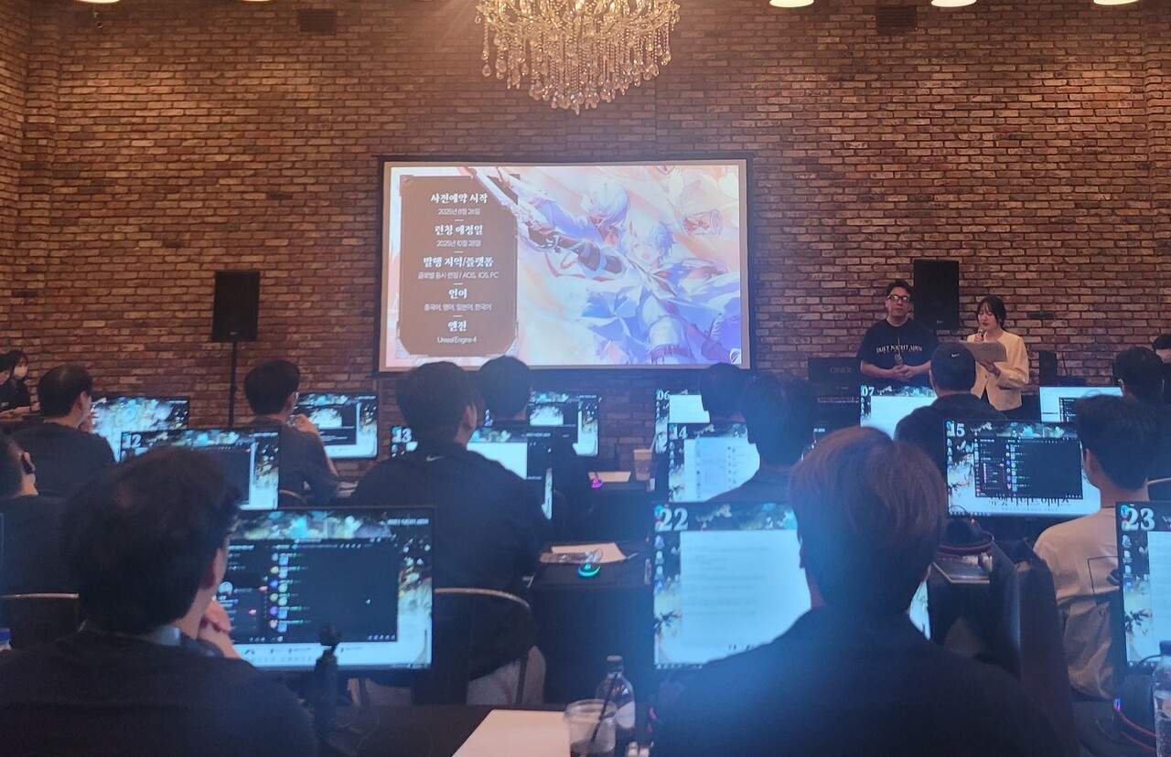 - FGT 현장에 방문한 장 샹 레벨 기획팀장