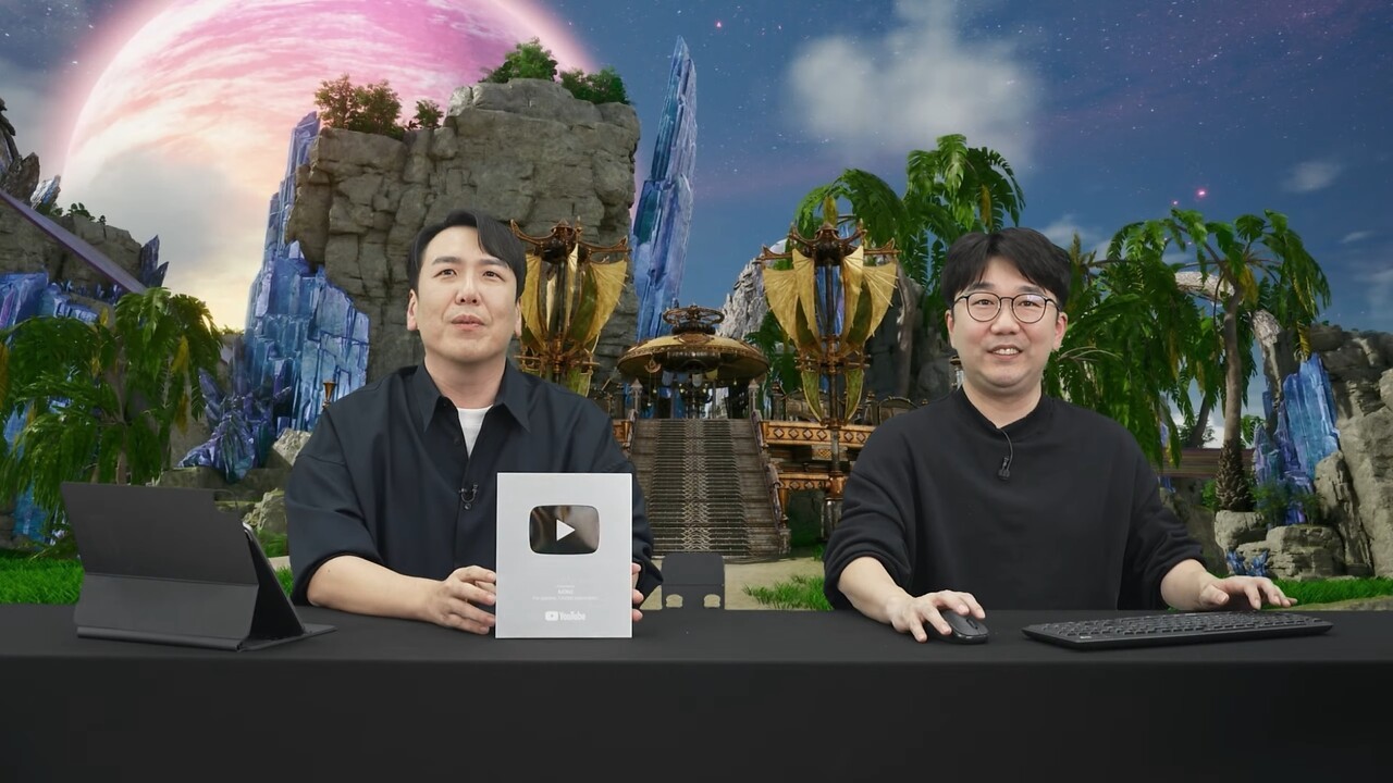 - 소인섭 엔씨 아이온2 사업실장, 김남준 엔씨 아이온2 개발 PD