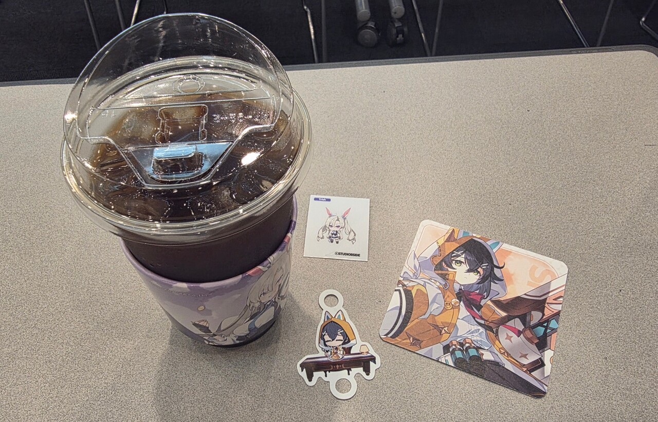 - 블루샥 커피 벡스코점에 방문하면 받을 수 있는 굿즈들