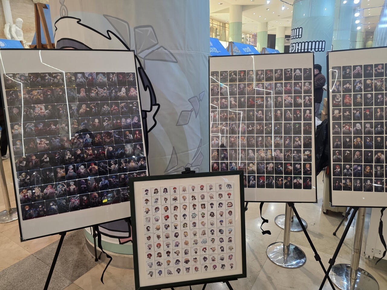 - 다양한 굿즈 상품 목록들